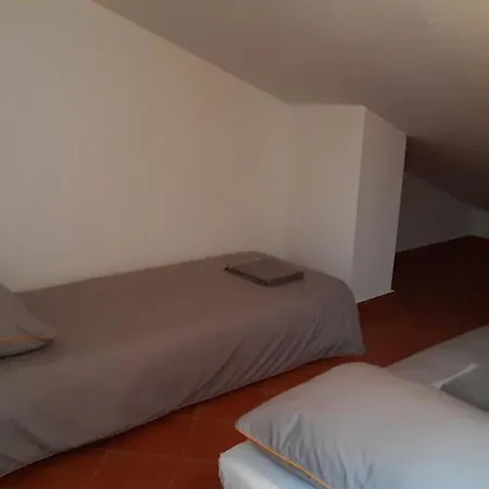 公寓 Sleeps 4 6-private Pool - Remote Countryside *