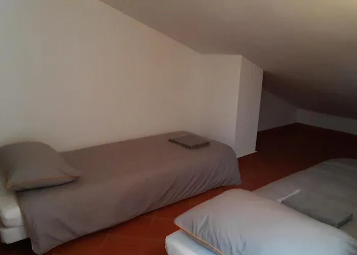 Apartment Sleeps 4 6-private Pool - Remote Countryside *