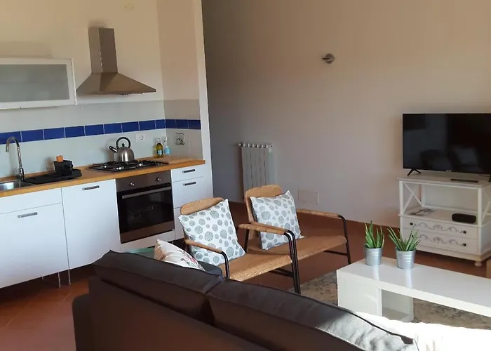 Sleeps 4 6-private Pool - Remote Countryside Apartment